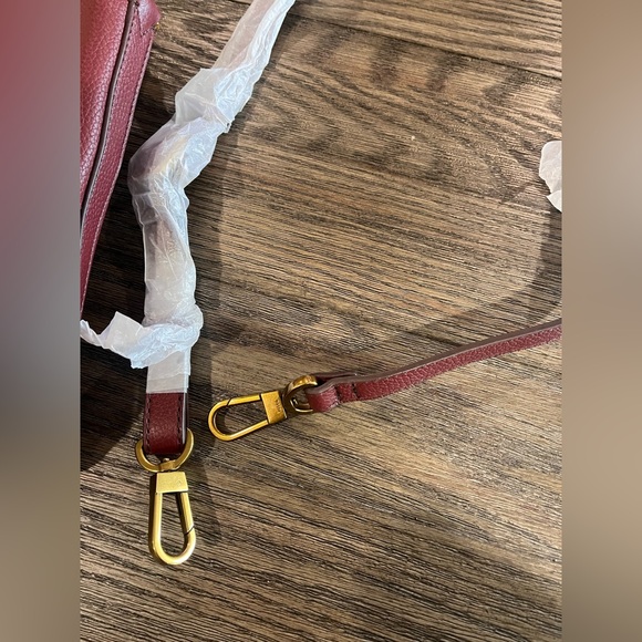 Leather Fossil Bag with Strap NWOT - Picture 4 of 4